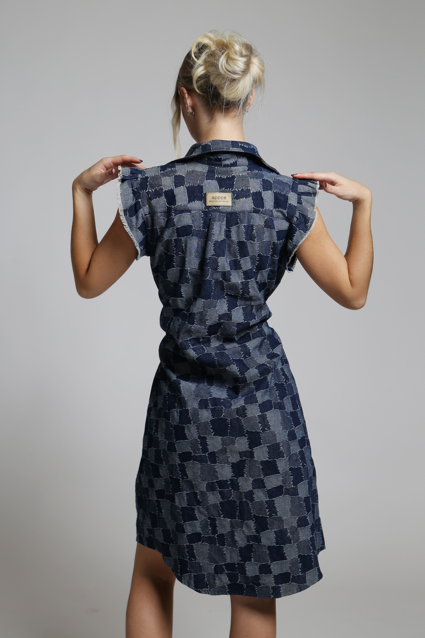 Molo7_designer_appre_eshop_saty_kosilove_dzinove_saty_z_denimového_zakaru_100%_bavlna_modre (2)