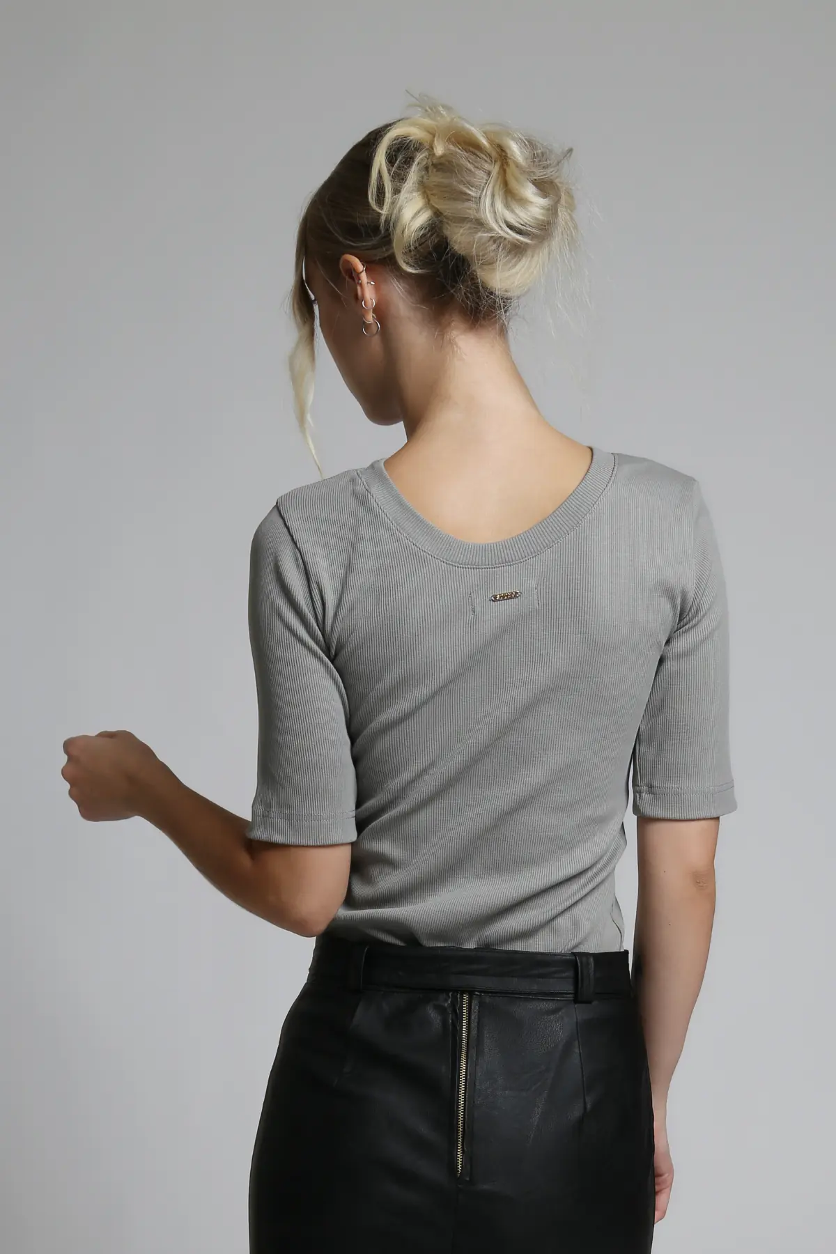 appre_eshop_upletova_top_sedy_WB-1009-GRA3