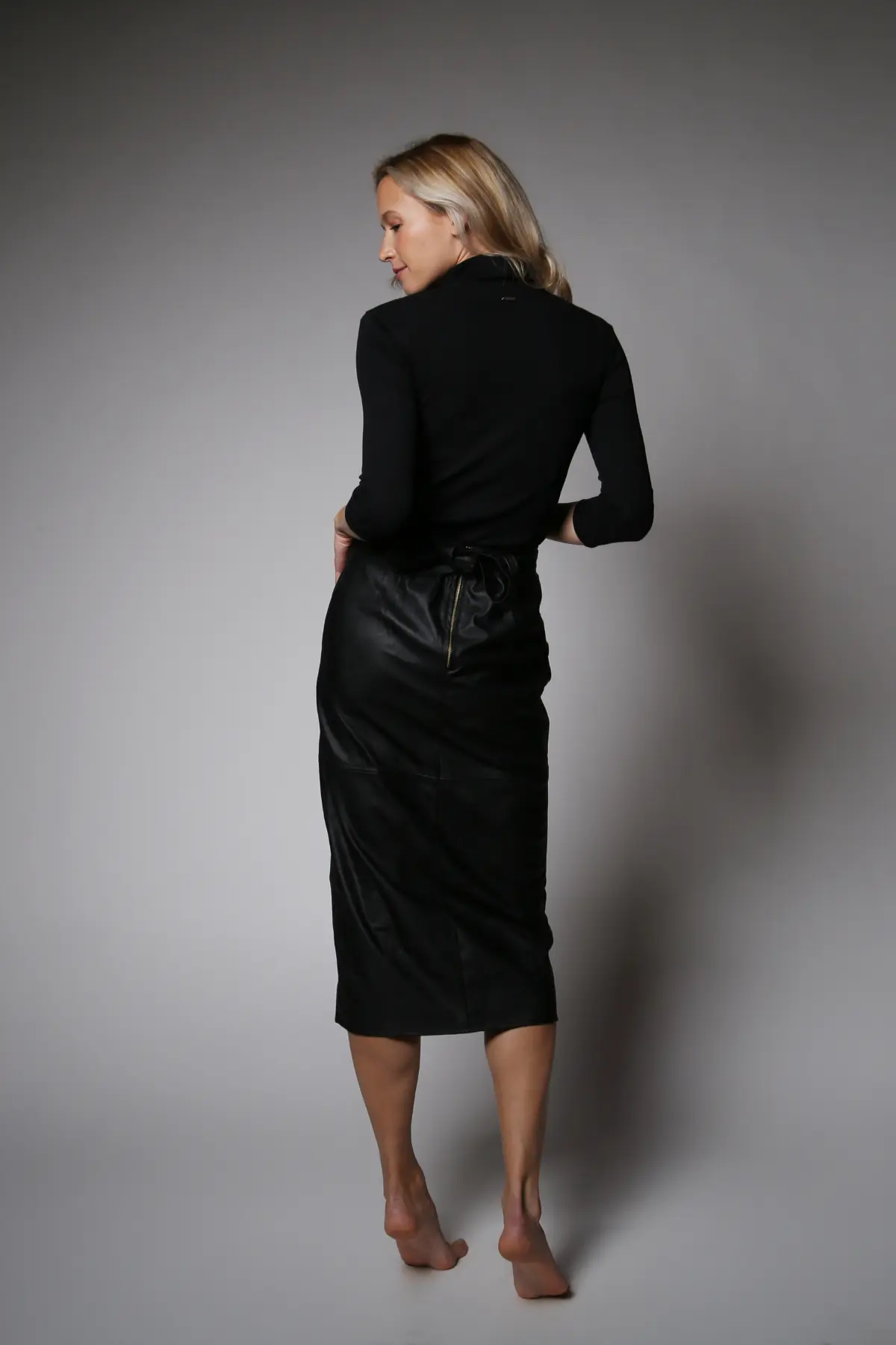 appre_eshop_upletovy_rolar_cerny_WB-903-BLK8