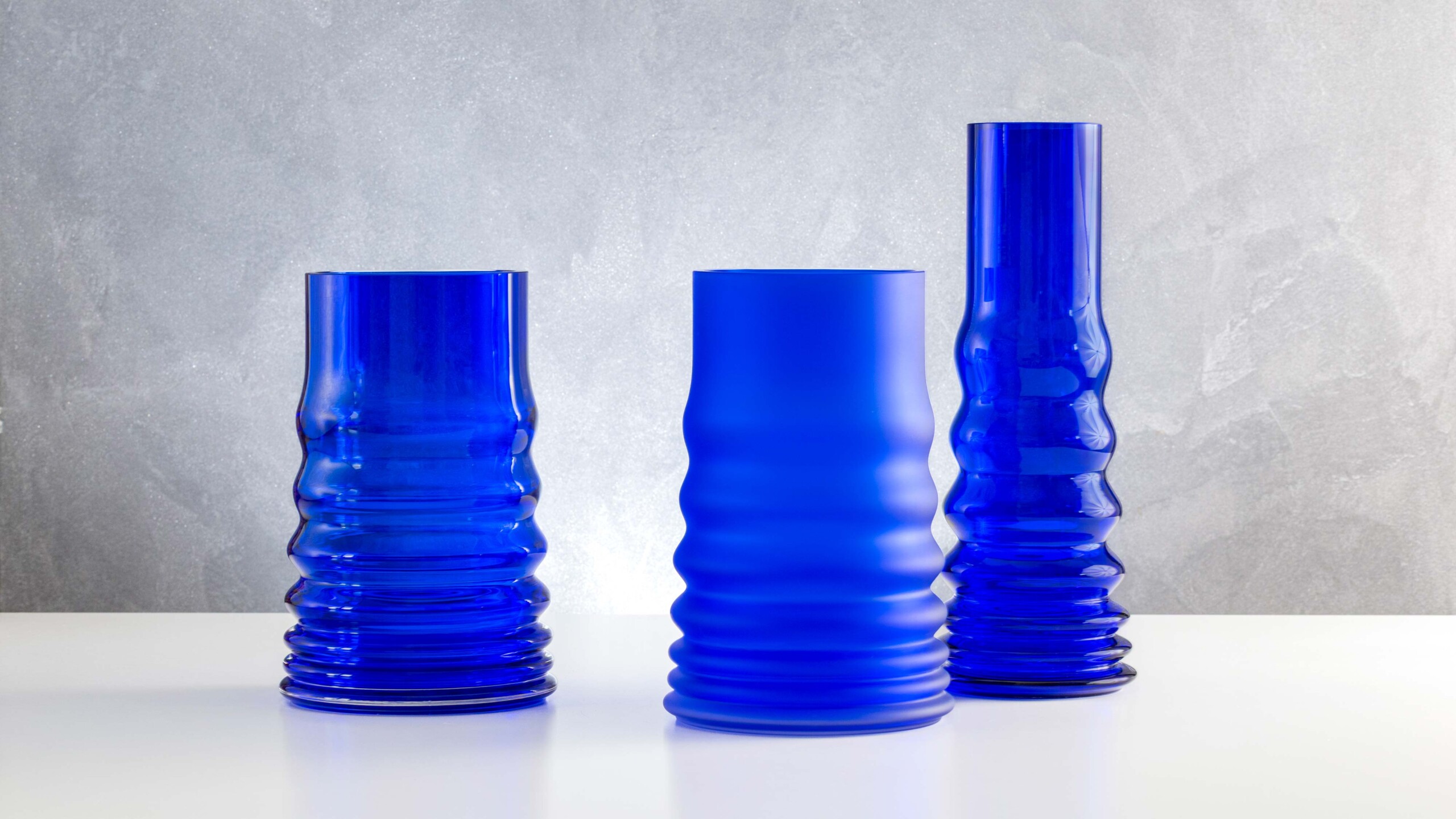_NZZ5177-Blue_TOP_16_9