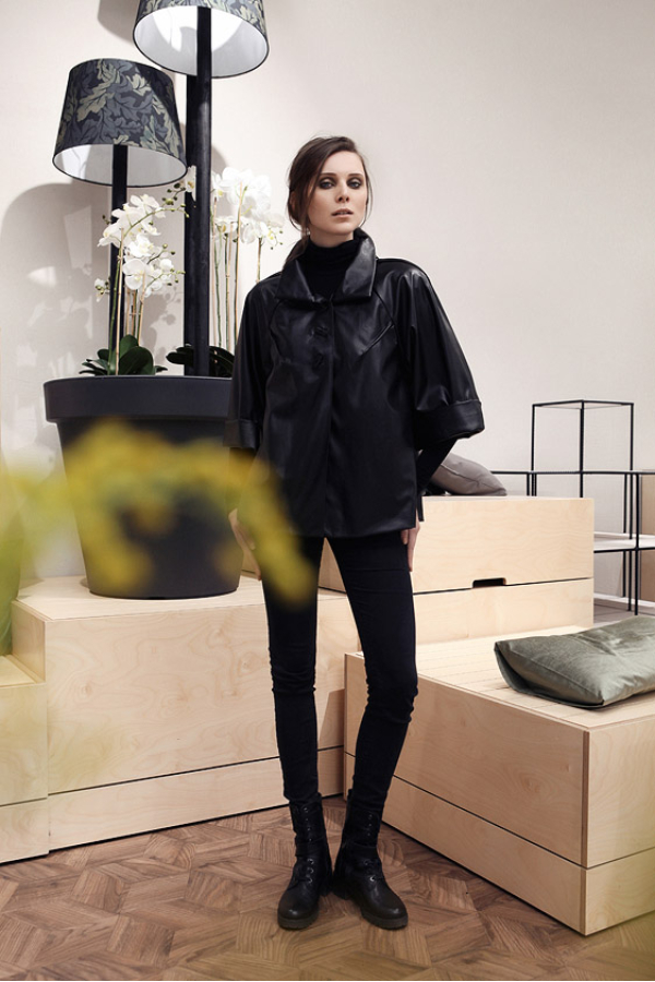 Černý kabátek
