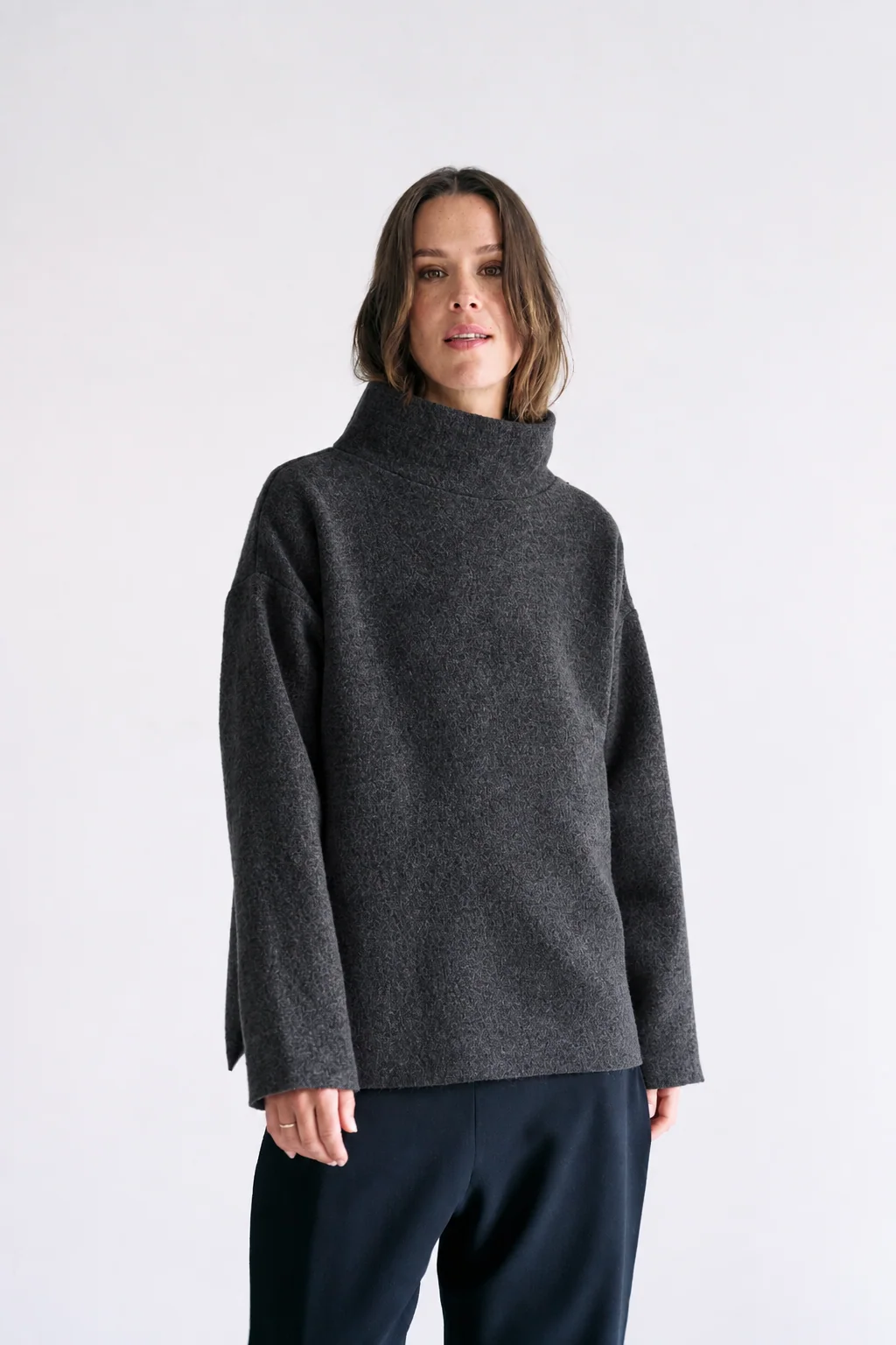 Minimalist_Charcoal_Knit_Portrait_1512x